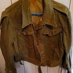 Authentic military jacket shape cut